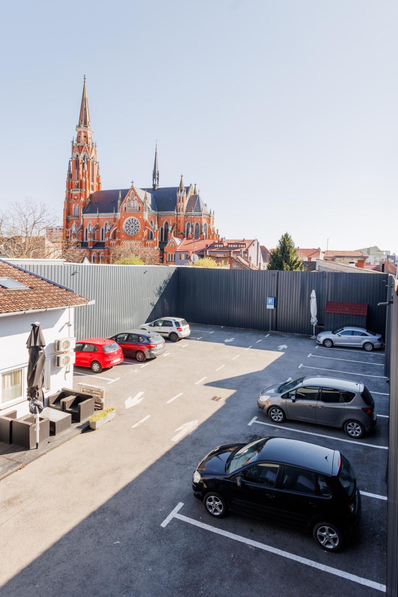 Pansion Strossmayer Osijek Exterior photo